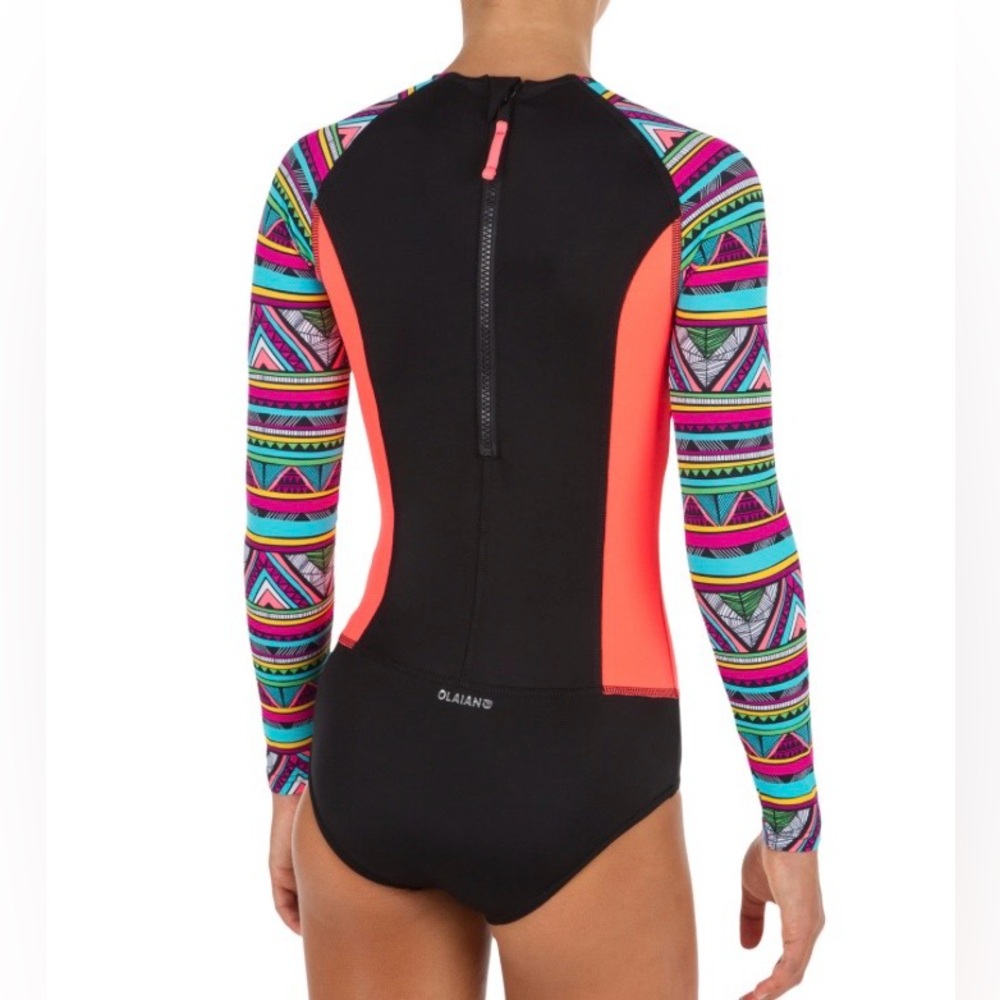 🏄🏻‍♀️ Olaian Kid’s Black and Multicolor Long Sleeve Swimsuit 7/8 Years